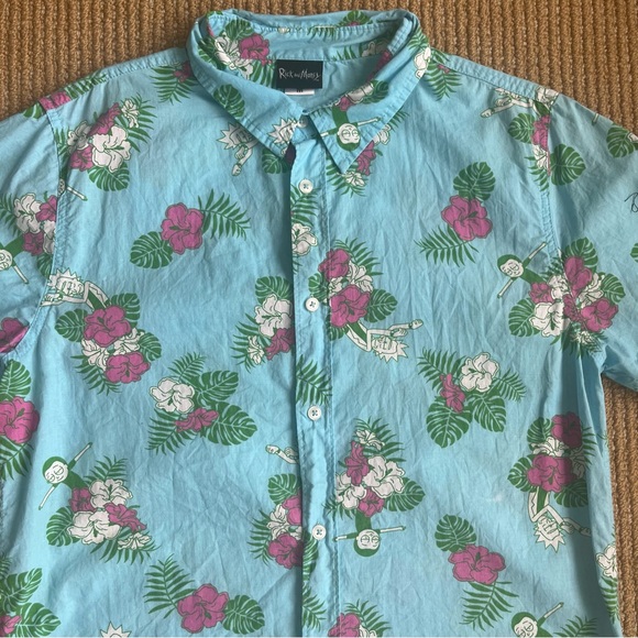 Rick & Morty Mens SeaFoam Blue Hawaiian Button-Down Shirt Short Sleeve SZ M - Picture 12 of 14